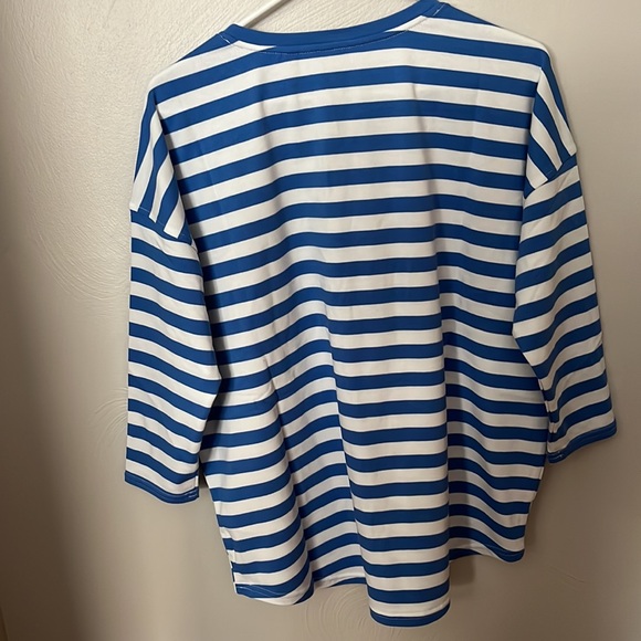 Vineyard Vines Pierced Strip Deluxe Tee - Picture 2 of 5